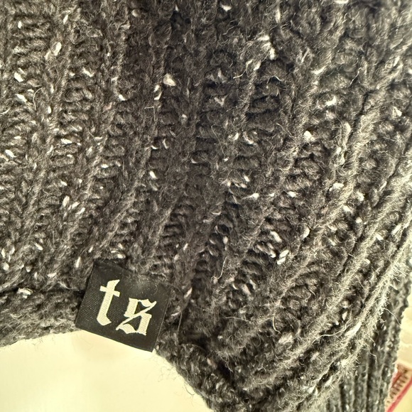 Taylor Swift Reputation Black Knit Sweater - Picture 3 of 4